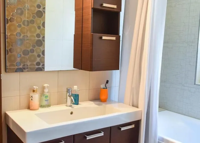 Apartamento Rio Beachfront Escape - Luxurious Coastal Retreat