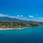 Beachfront Rio Escape - Luxurious Coastal Retreat *