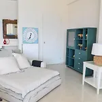 Apartament Beachfront Rio Escape - Luxurious Coastal Retreat *