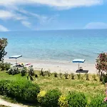Beachfront Rio Escape - Luxurious Coastal Retreat * Patras