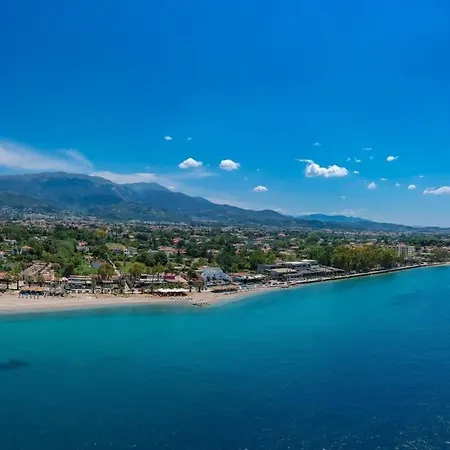 Rio Beachfront Escape - Luxurious Coastal Retreat *