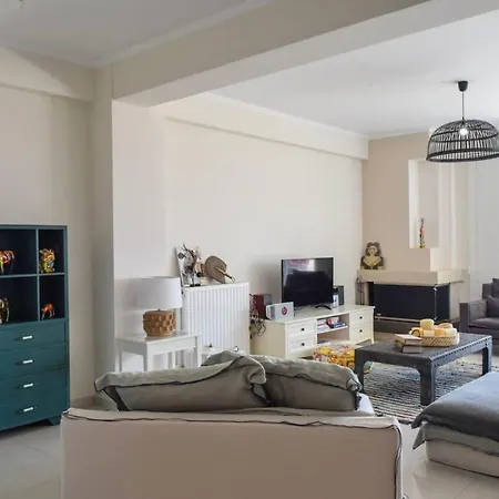 Beachfront Rio Escape - Luxurious Coastal Retreat * Patras