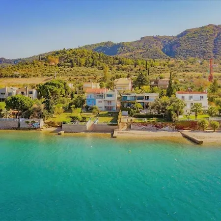 Beachfront Rio Escape - Luxurious Coastal Retreat