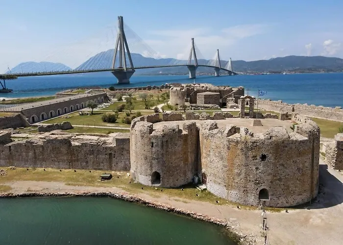 Beachfront Rio Escape - Luxurious Coastal Retreat Апартаменты *