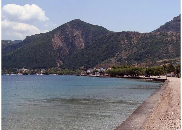 Beachfront Rio Escape - Luxurious Coastal Retreat