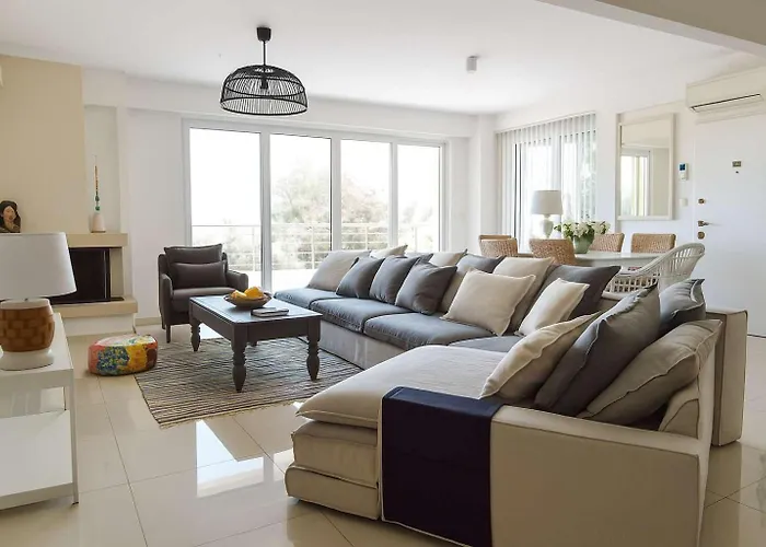 Beachfront Rio Escape - Luxurious Coastal Retreat * Патра